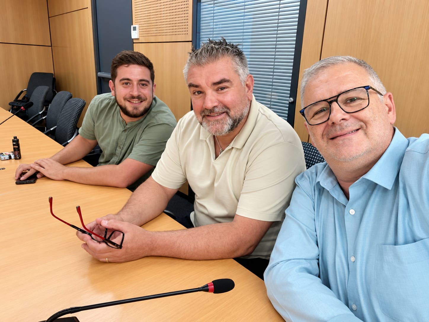 Emmanuel Florentin, Jean-Marc Carneiro et Antoine Beaufort lors du comité directeur de la Fédération des Services Publics CFE-CGC à Paris le 17 septembre 2026